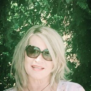Meet your Posher, Laura